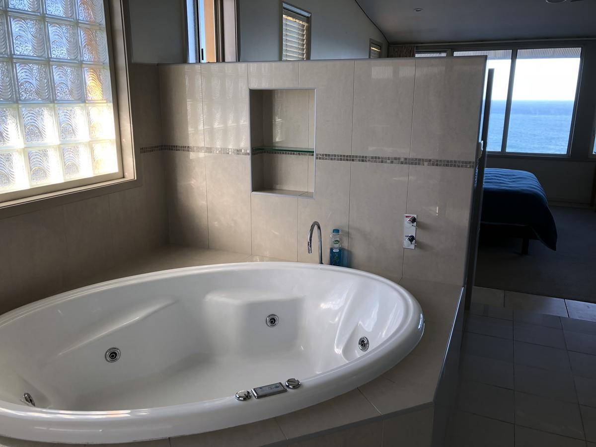 Oceanscape Luxury Beachfront Villas Scotts Head Pokoj fotografie